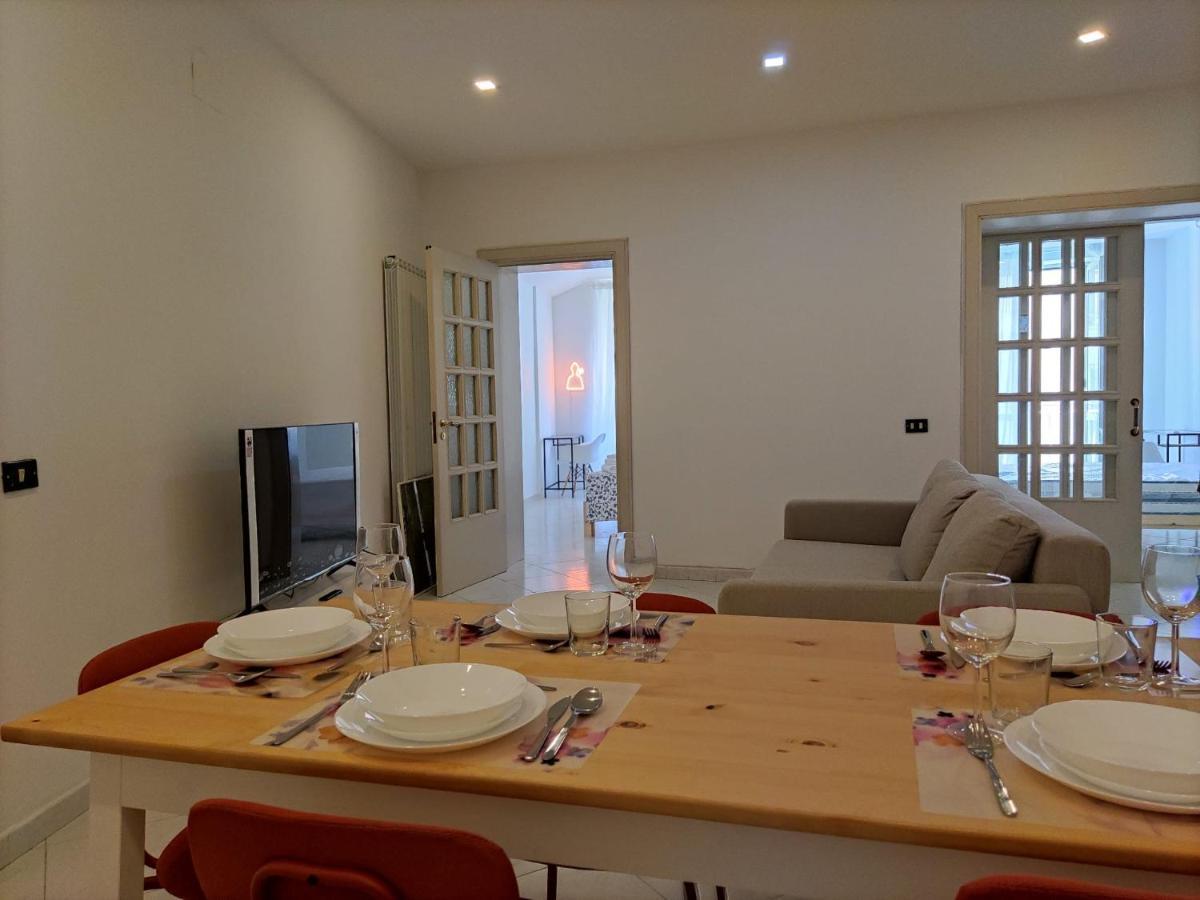 Ferienwohnung O'Tuocc A Chiaia Neapel Exterior foto